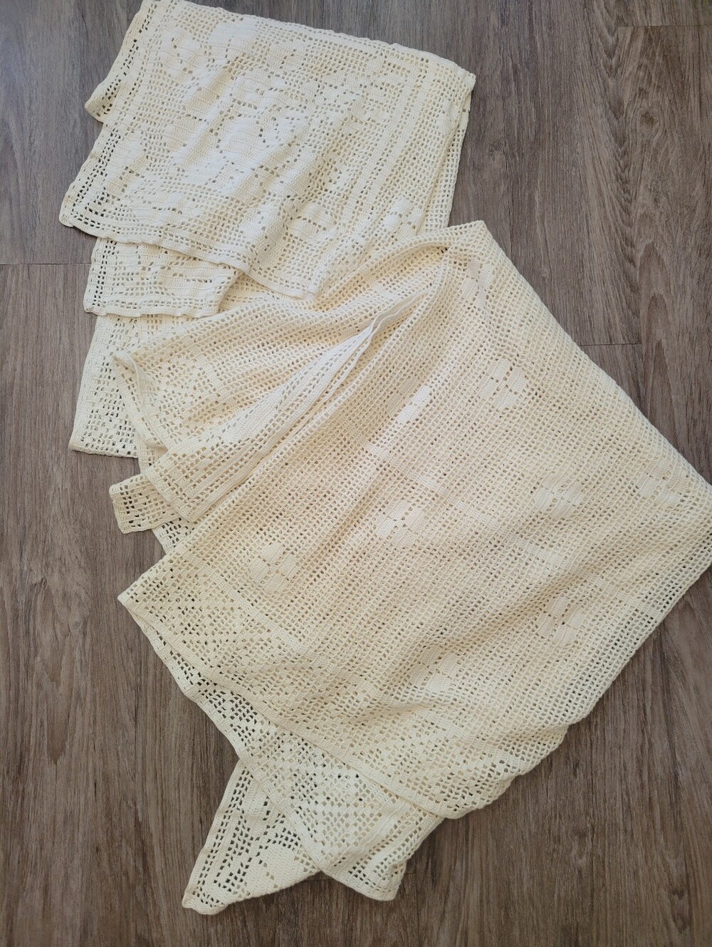 Vintage Crochet Table Cloth Runner Lot Doily Shabby Chic Ivory White Floral Set